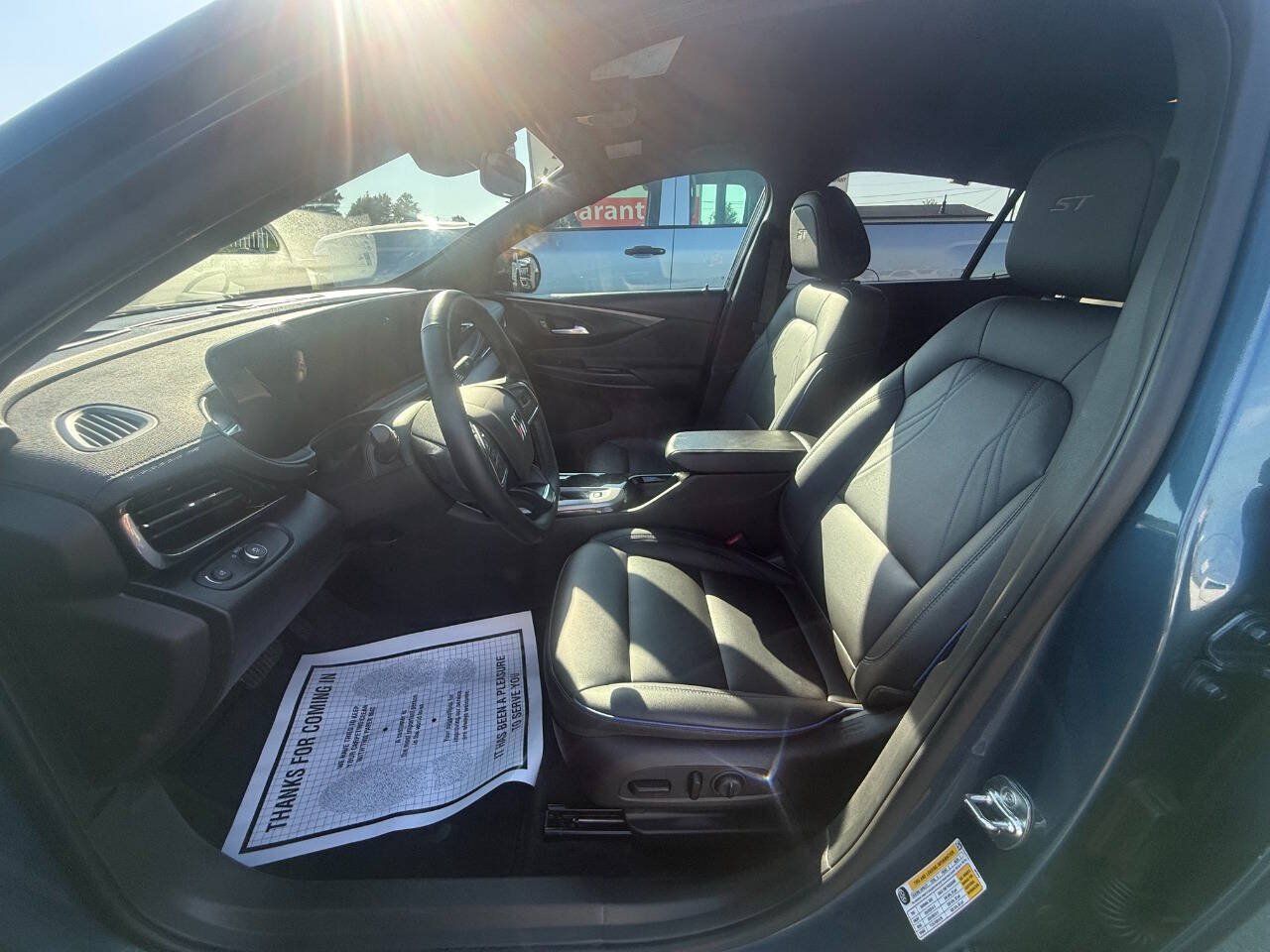 Used 2024 Buick Envista Sport Touring w/ Convenience I Package FWD image 9