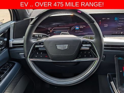 Used 2025 Cadillac Escalade IQ Luxury 2 w/ LPO, Premium Carpet Package AWD/4WD image 31