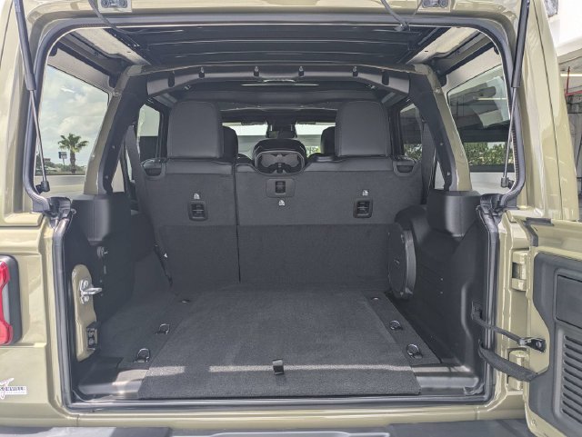 New 2026 Jeep Wrangler Unlimited Sahara AWD/4WD image 13