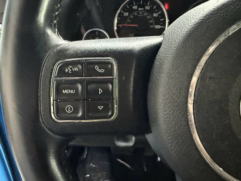 Used 2018 Jeep Wrangler Unlimited Sport S AWD/4WD image 22