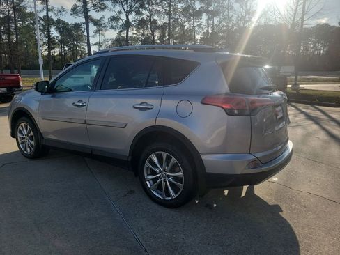 Used 2016 Toyota RAV4 Limited image 9
