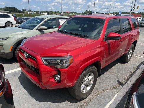 Used 2022 Toyota 4Runner SR5 RWD image 2