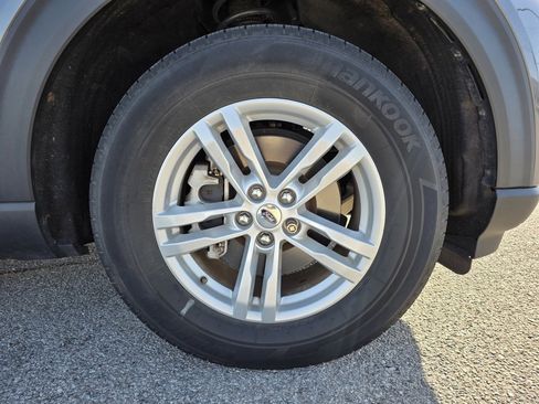 Used 2021 Ford Explorer XLT w/ Class III Trailer Tow Package image 31