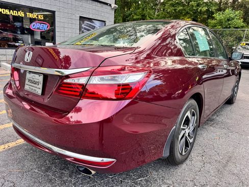 Used 2017 Honda Accord LX image 7