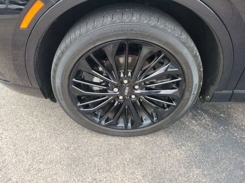 Used 2023 Lincoln Corsair AWD w/ Equipment Group 101A image 8