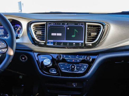 New 2026 Chrysler Pacifica Select w/ S Appearance Package image 14