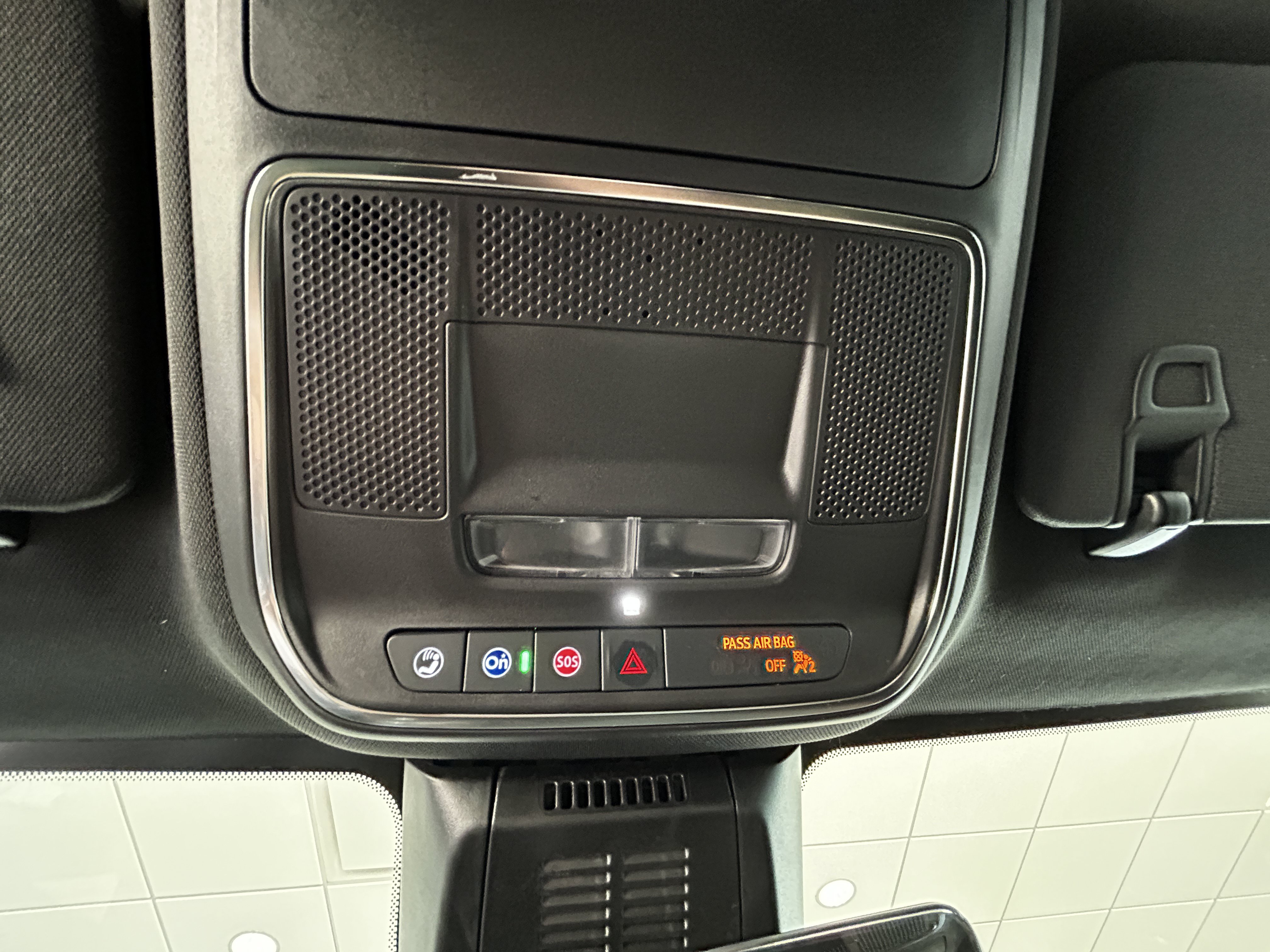 Used 2025 Chevrolet Equinox RS w/ Safety and Technology Package AWD/4WD image 19