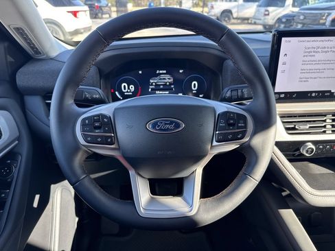 New 2026 Ford Explorer Active RWD image 15