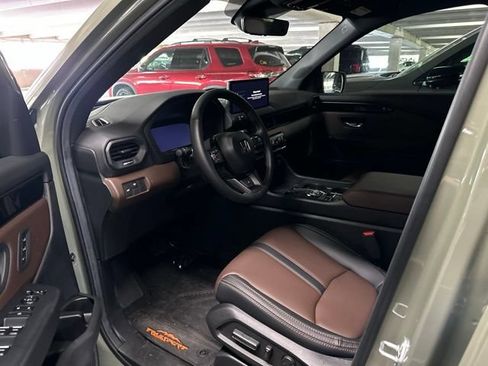 Certified 2026 Honda Pilot TrailSport image 7