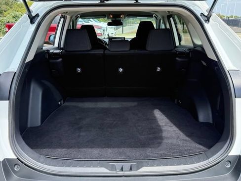 Used 2021 Toyota RAV4 LE FWD image 30