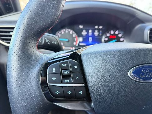 Certified 2023 Ford Explorer ST-Line w/ Class IV Trailer Tow Package image 16