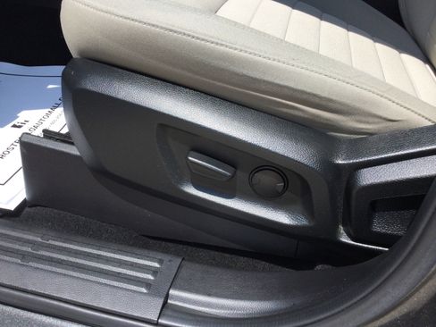 Used 2019 Ford Ranger XLT w/ Equipment Group 302A Luxury image 8