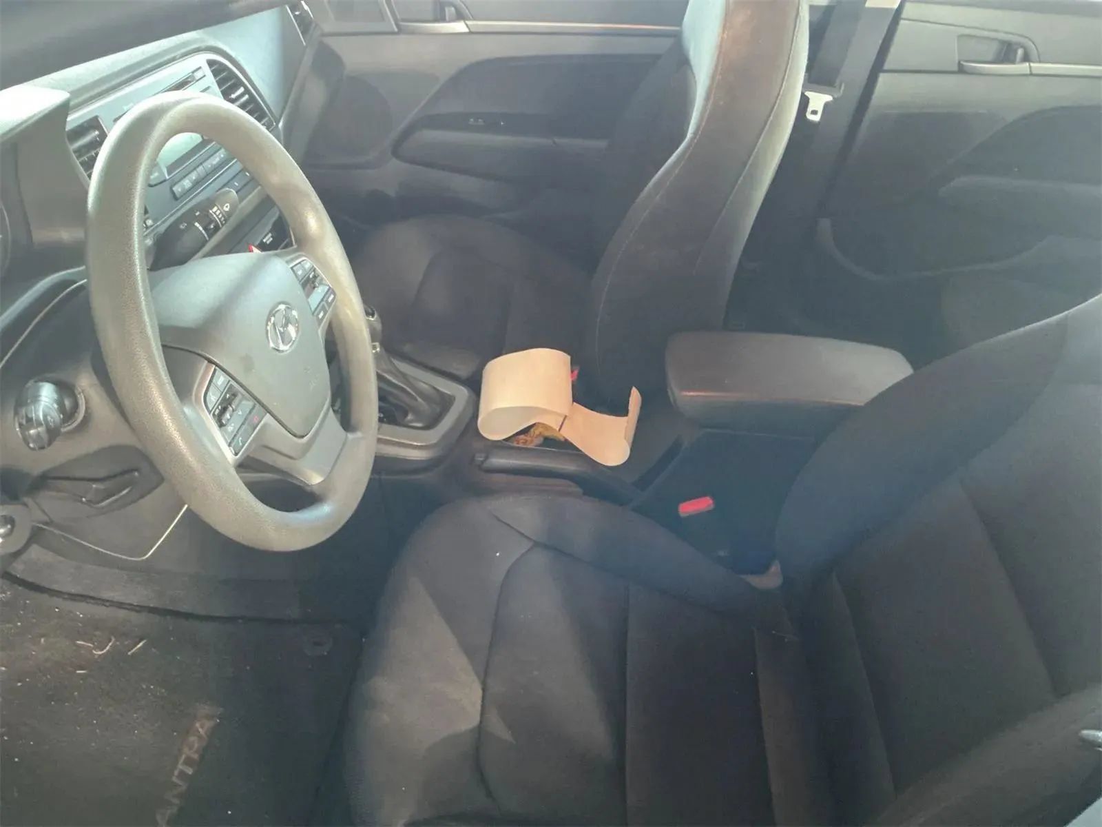 Used 2018 Hyundai Elantra SE FWD image 3