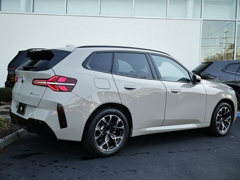 Certified 2025 BMW X3 xDrive30i w/ M Sport Package image 7