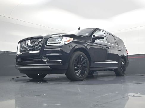 Used 2020 Lincoln Navigator Black Label w/ Cargo Convenience Package image 2