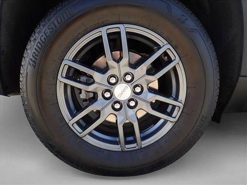 Used 2025 GMC Acadia Elevation image 7