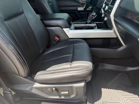 Used 2019 Ford F150 Lariat w/ Equipment Group 502A Luxury AWD/4WD image 19