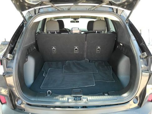 Used 2020 Ford Escape SE FWD image 19