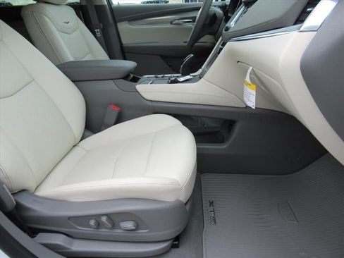 New 2025 Cadillac XT5 Premium Luxury w/ Technology Package image 10