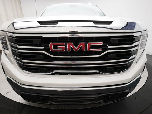 Used 2022 GMC Sierra 1500 SLT w/ SLT Convenience Package AWD/4WD image 21