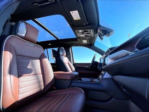 Used 2023 GMC Yukon Denali Ultimate image 27