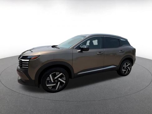 Used 2026 Nissan Kicks SV w/ Cold Weather Package FWD image 8