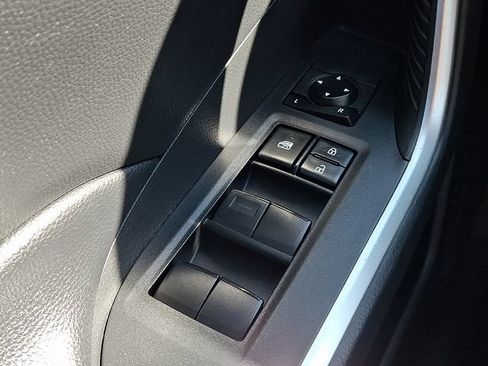 Certified 2021 Toyota RAV4 LE AWD/4WD image 25