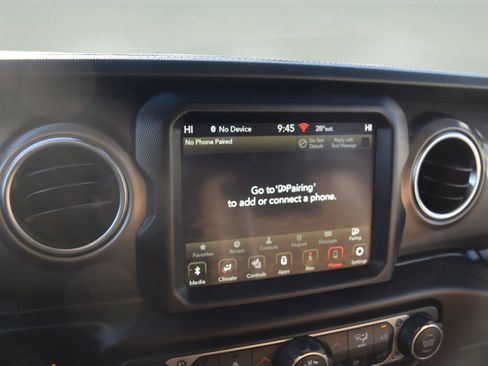 Used 2021 Jeep Gladiator Rubicon image 11