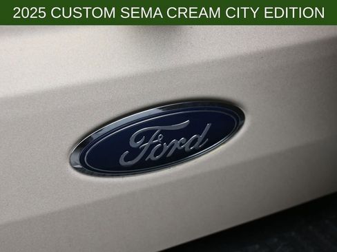 New 2025 Ford Bronco Badlands image 11