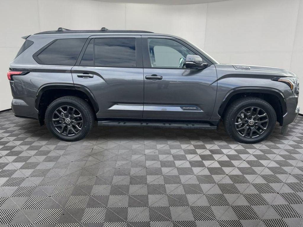 Used 2024 Toyota Sequoia Platinum AWD/4WD image 10