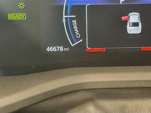 Used 2025 Toyota Camry SE FWD image 19