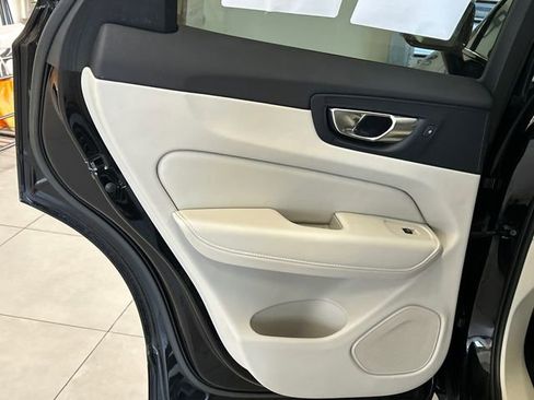 Certified 2023 Volvo XC60 B5 Plus w/ Climate Package image 22