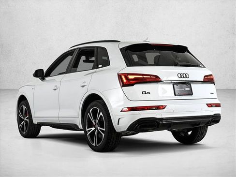 Certified 2025 Audi Q5 2.0T Premium Plus w/ Premium Plus Package image 9