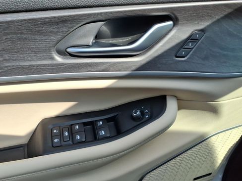 Used 2021 Jeep Grand Cherokee L Limited w/ Trailer Tow Package image 16