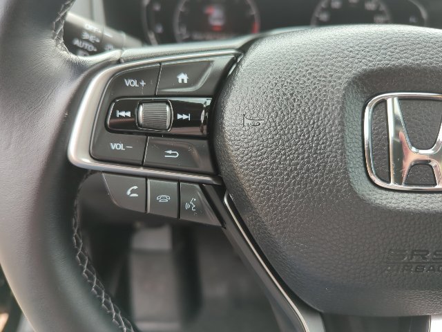 Used 2018 Honda Accord Touring image 12