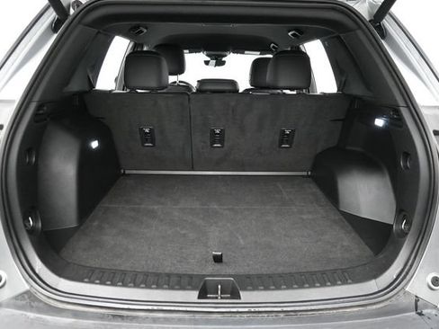Used 2025 Chevrolet Equinox LT w/ Convenience Package II FWD image 30