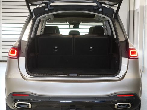 Certified 2023 Mercedes-Benz GLS 580 4MATIC image 31
