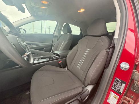 Used 2024 Hyundai Elantra SEL FWD image 14