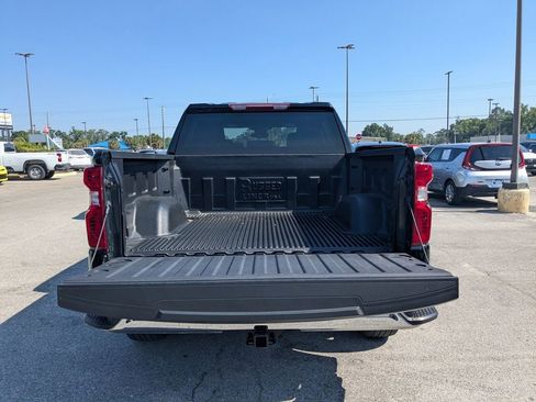 Used 2023 Chevrolet Silverado 1500 LT AWD/4WD image 11