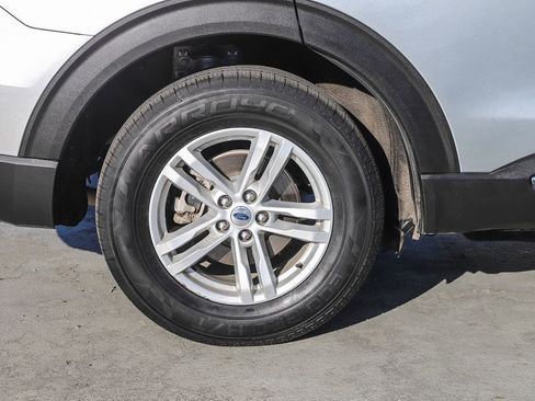 Used 2024 Ford Explorer XLT w/ Equipment Group 202A image 12