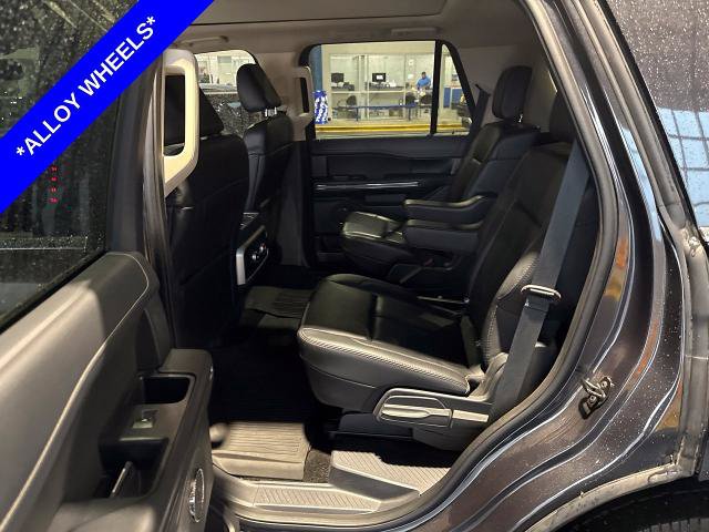 Certified 2022 Ford Expedition XLT RWD image 6
