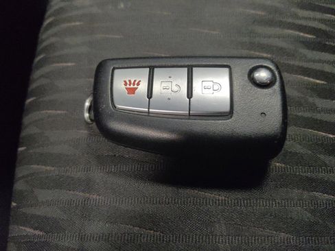 Used 2020 Nissan Rogue S w/ Special Edition Package FWD image 32