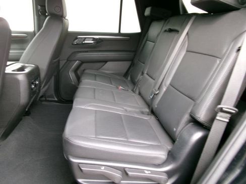 Used 2025 Chevrolet Tahoe LT AWD/4WD image 10