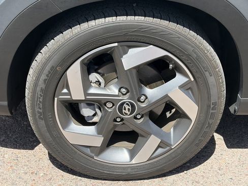 Certified 2023 Hyundai Venue SEL FWD image 5