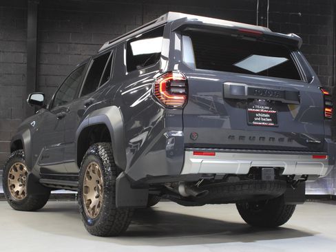 Used 2025 Toyota 4Runner Trailhunter image 16