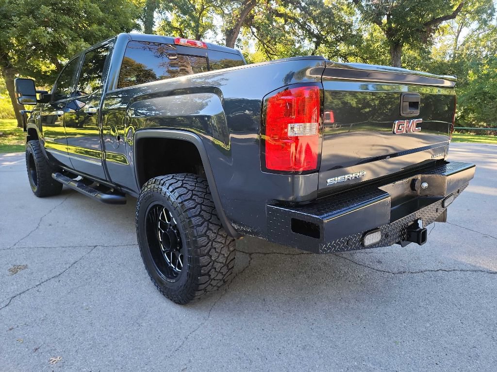 Used 2017 GMC Sierra 2500 Denali w/ Duramax Plus Package AWD/4WD image 6