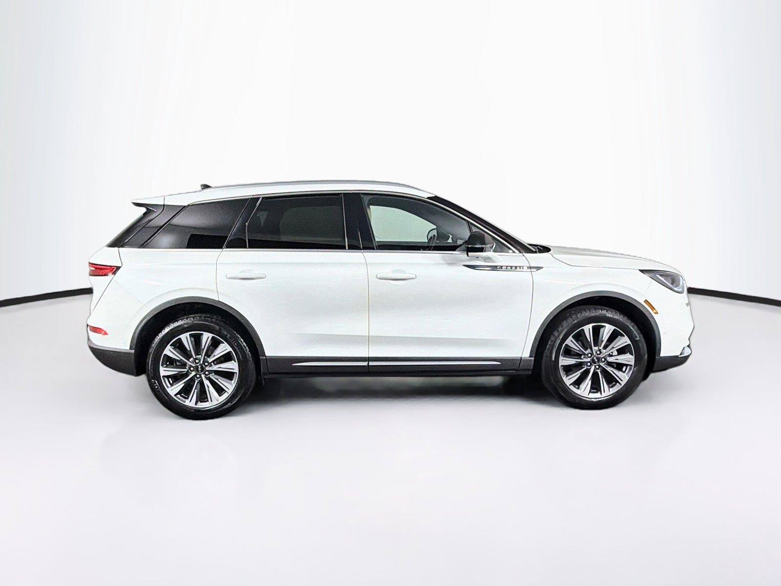 Used 2022 Lincoln Corsair Reserve w/ Equipment Group 201A AWD/4WD image 12