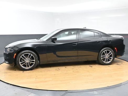 Used 2019 Dodge Charger SXT image 6