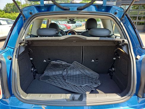 Used 2023 MINI Cooper 2-Door Hardtop FWD image 28