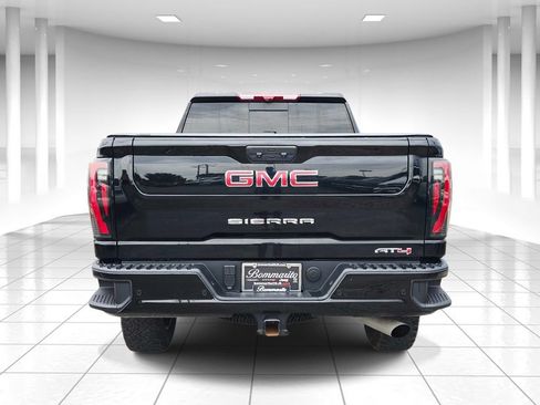 Used 2025 GMC Sierra 2500 AT4 w/ AT4 Premium Plus Package AWD/4WD image 4